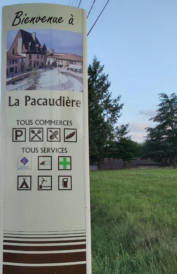 Au Pays D'Angeline Hotel La Pacaudière Exterior foto